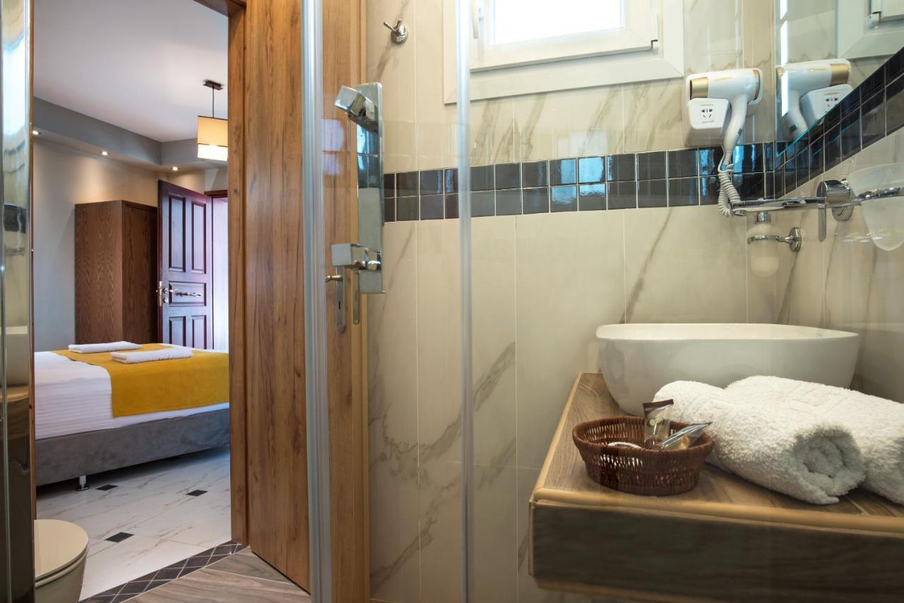 Angelica'S Deluxe Rooms In Adamas المظهر الخارجي الصورة