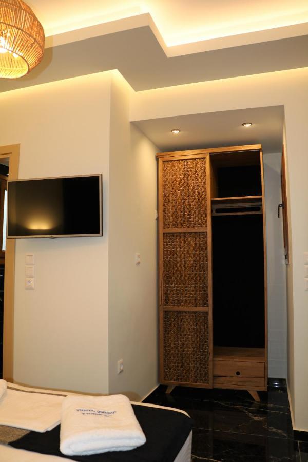 Angelica'S Deluxe Rooms In Adamas المظهر الخارجي الصورة
