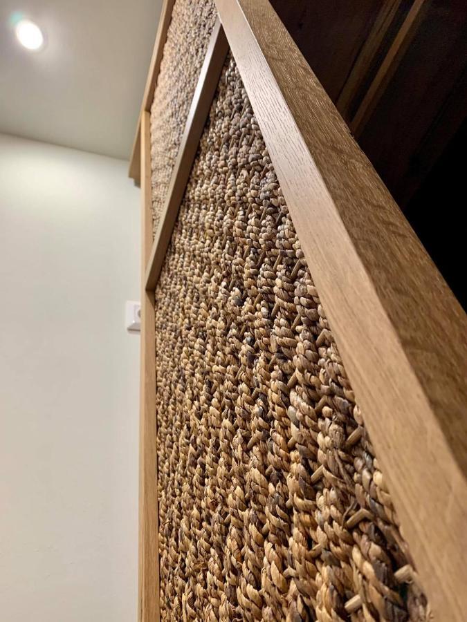 Angelica'S Deluxe Rooms In Adamas المظهر الخارجي الصورة