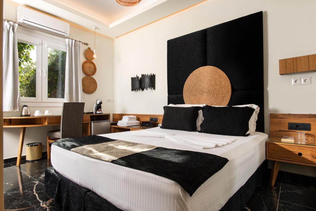 Angelica'S Deluxe Rooms In Adamas المظهر الخارجي الصورة