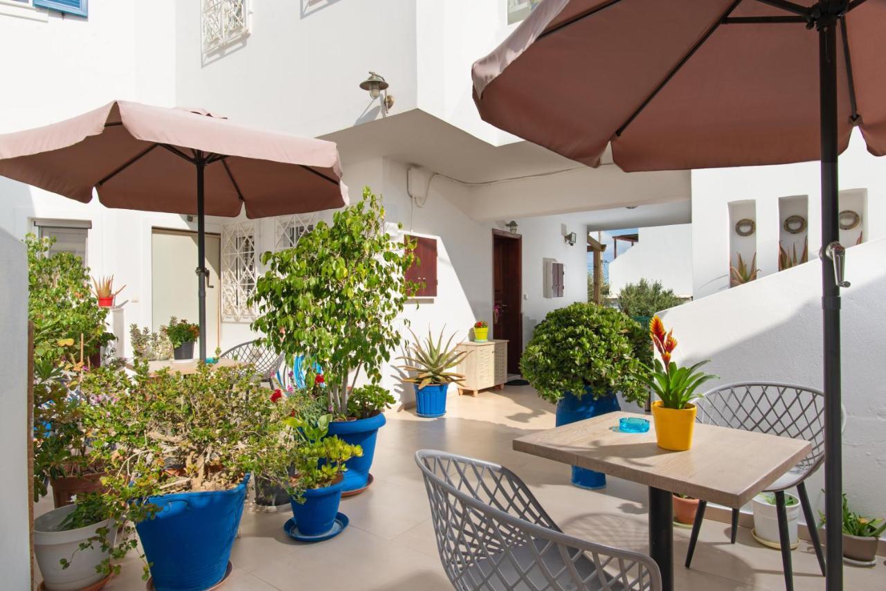 Angelica'S Deluxe Rooms In Adamas المظهر الخارجي الصورة